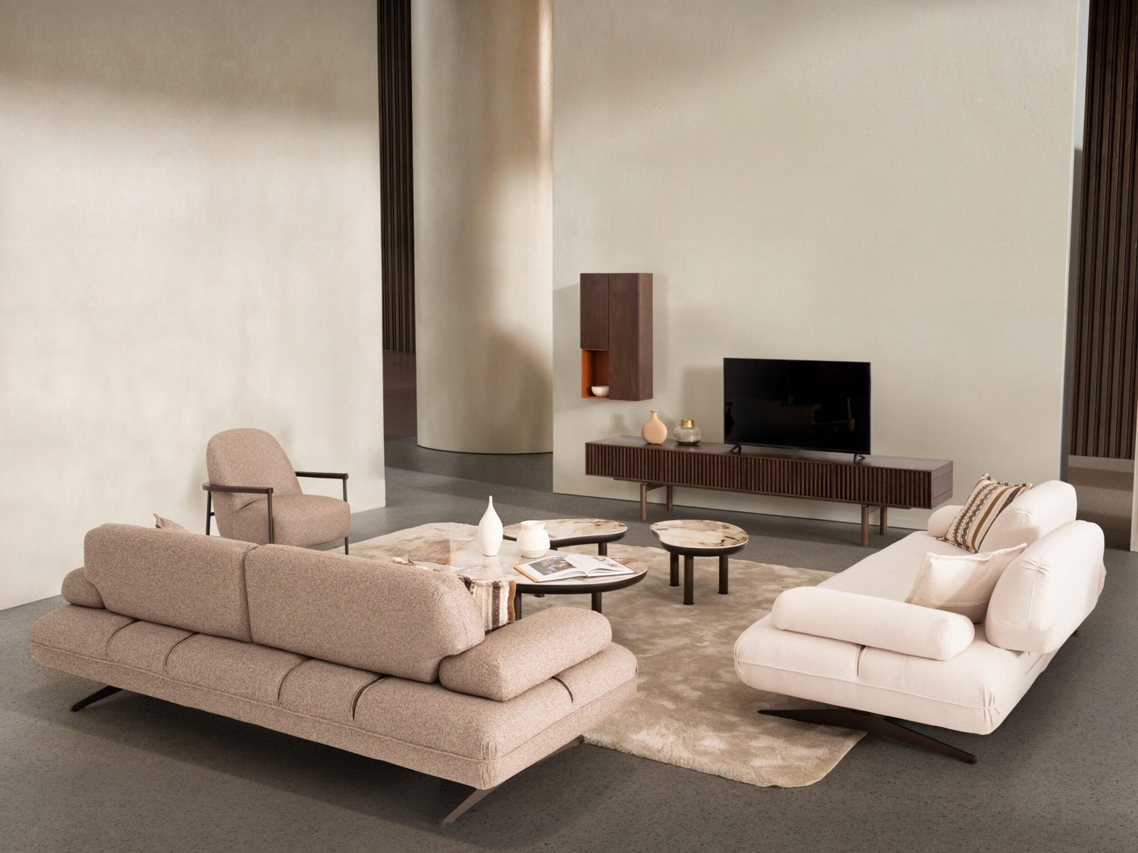 Monolog Холна Гарнитура