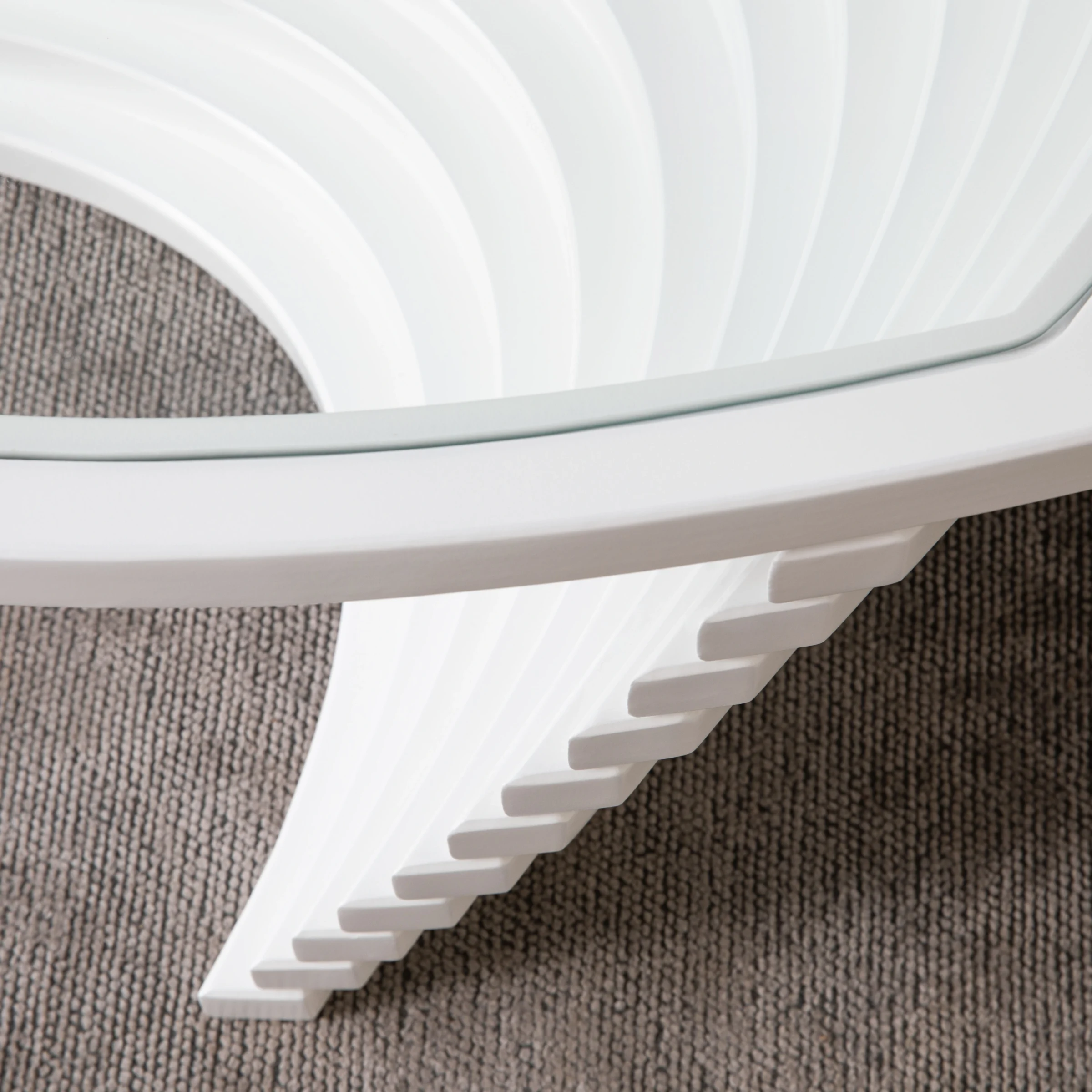 White Холна Маса