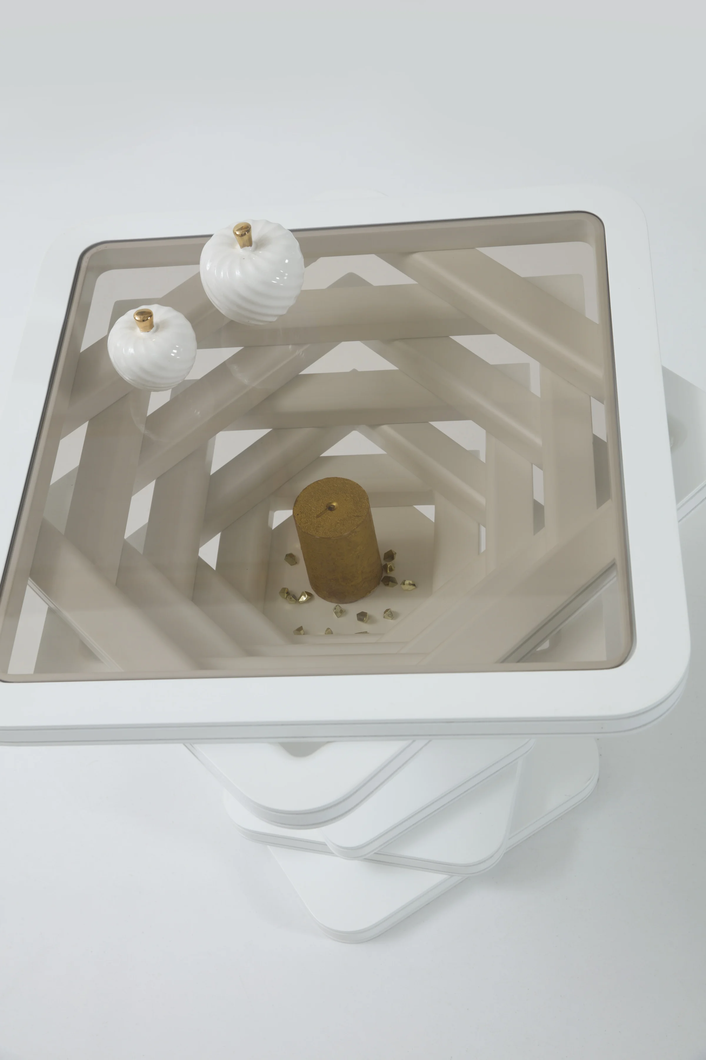 White Холна Маса