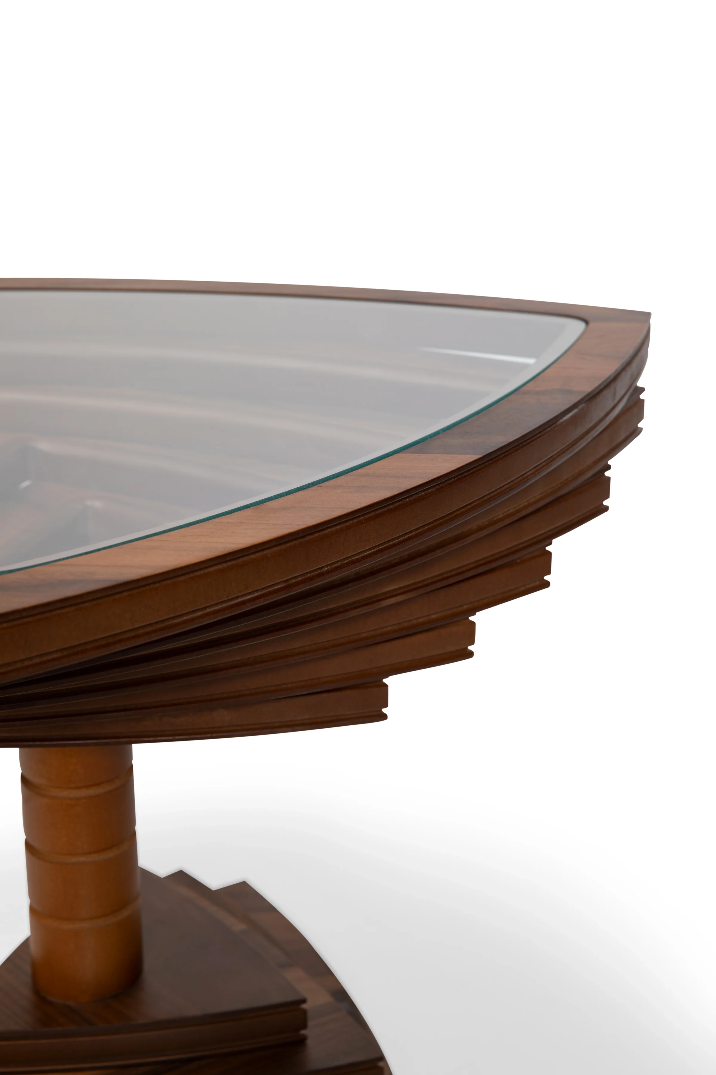 Walnut Холна Маса