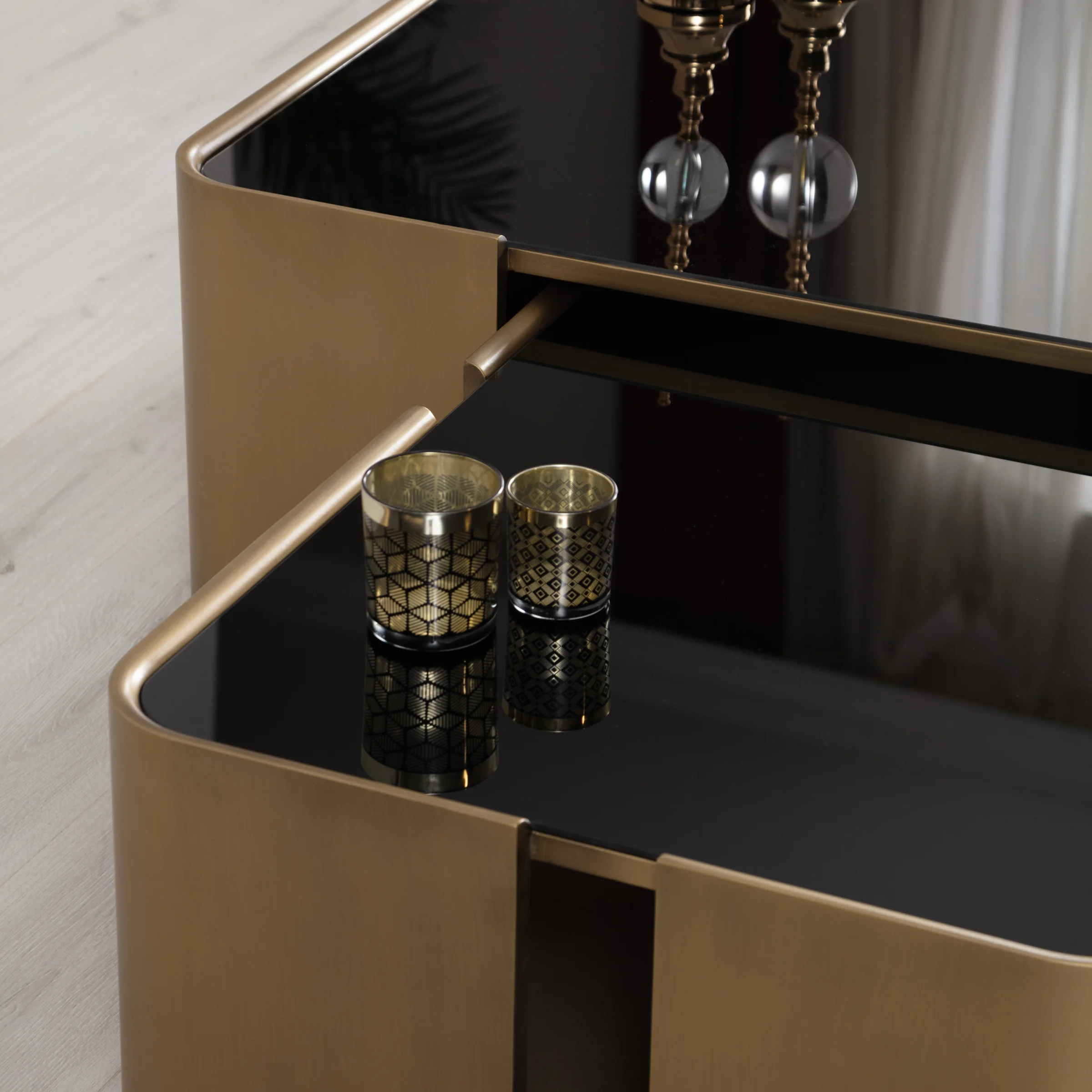 Patina Gold Холна Маса