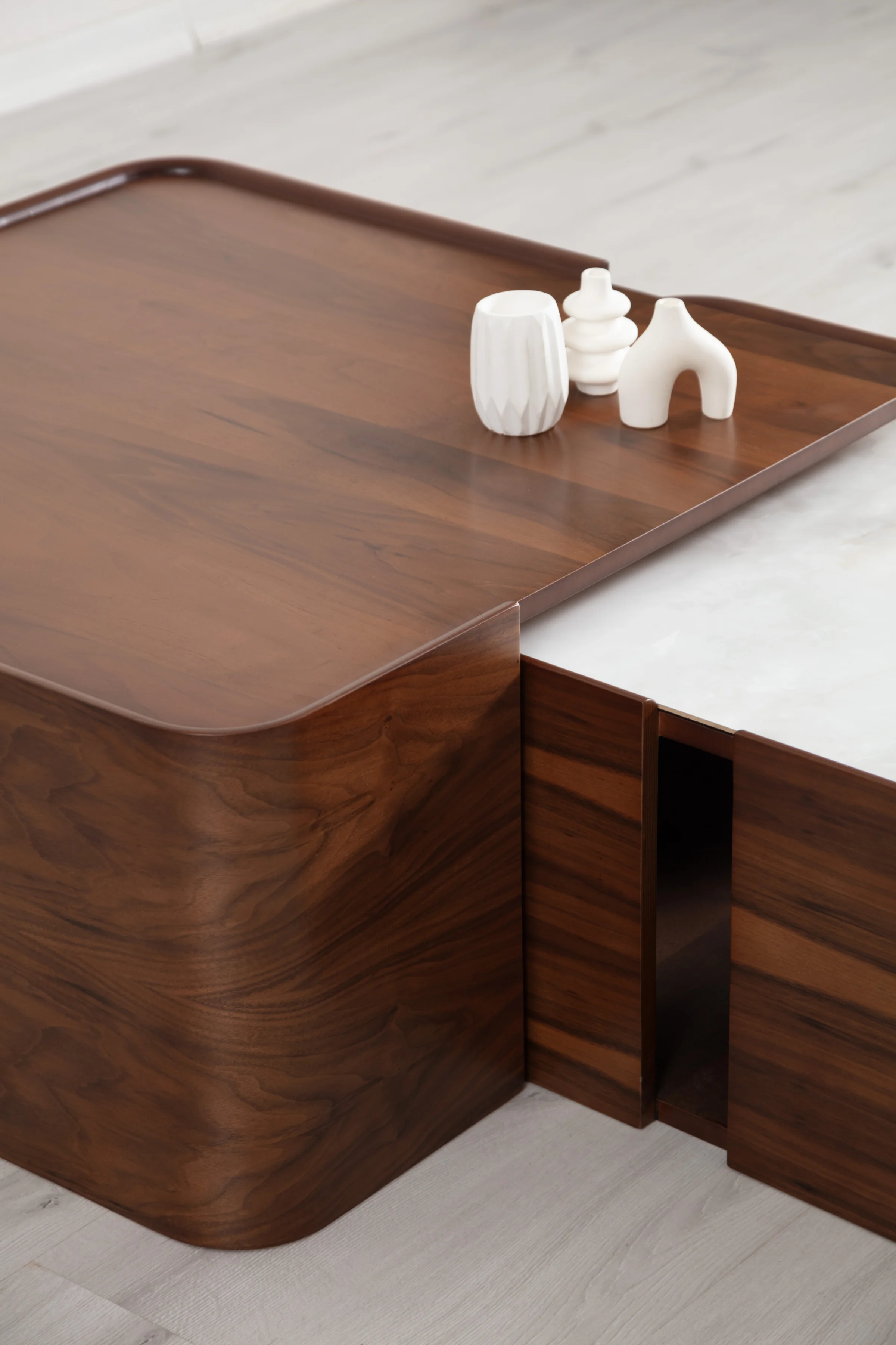 Walnut Marble Холна Маса