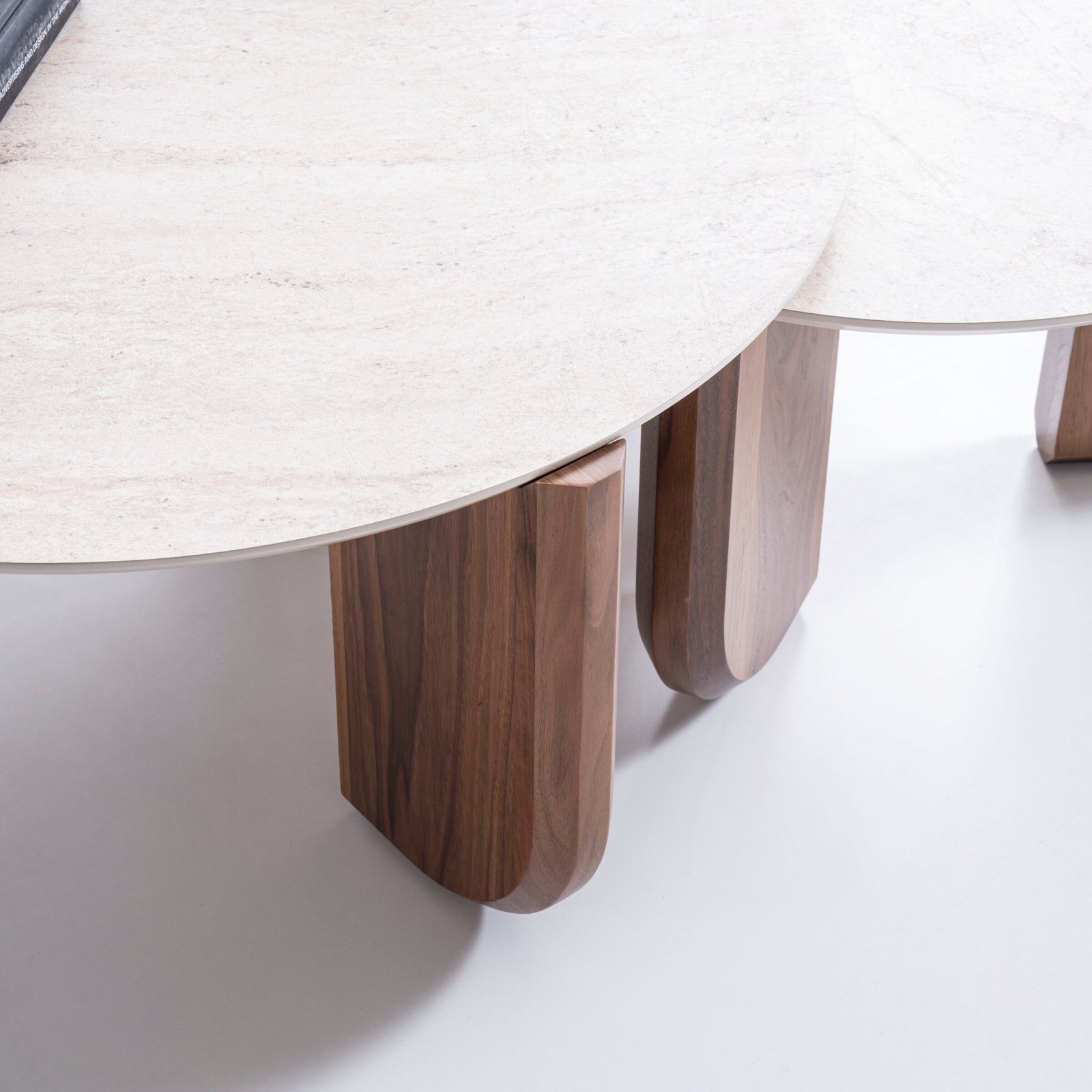 Walnut Traventine Холна Маса