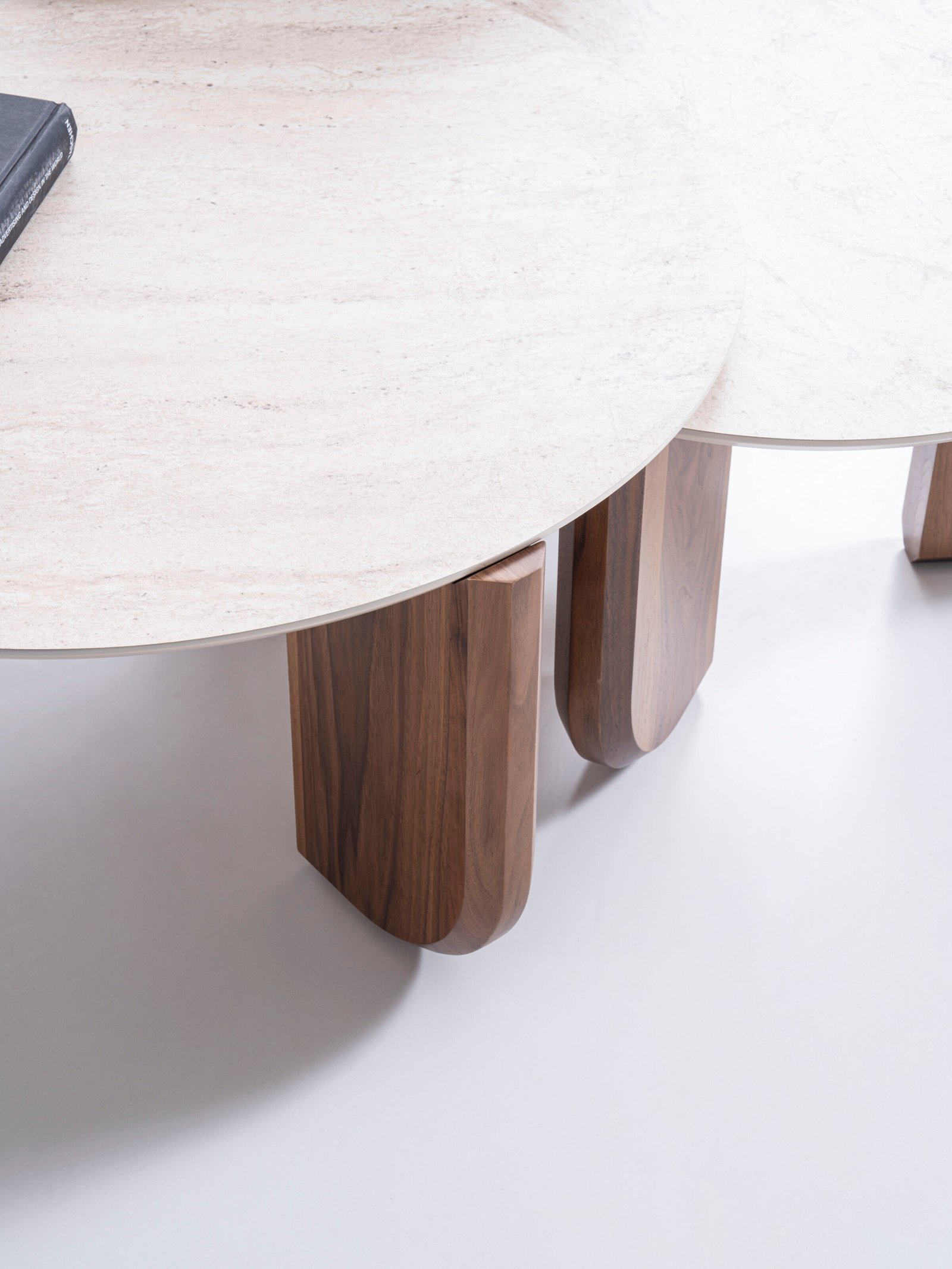 Walnut Traventine Холна Маса