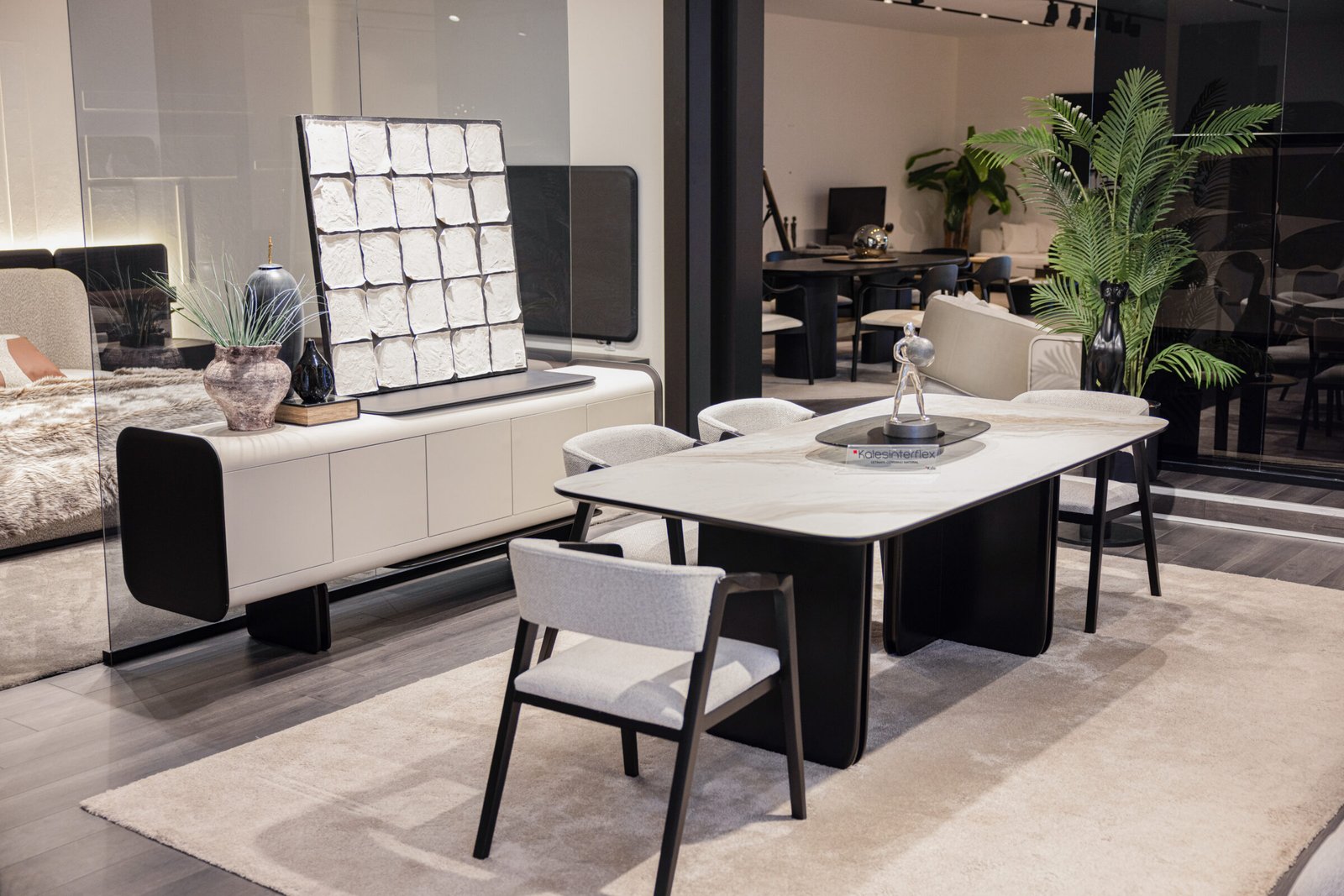 Gravel Трапезария