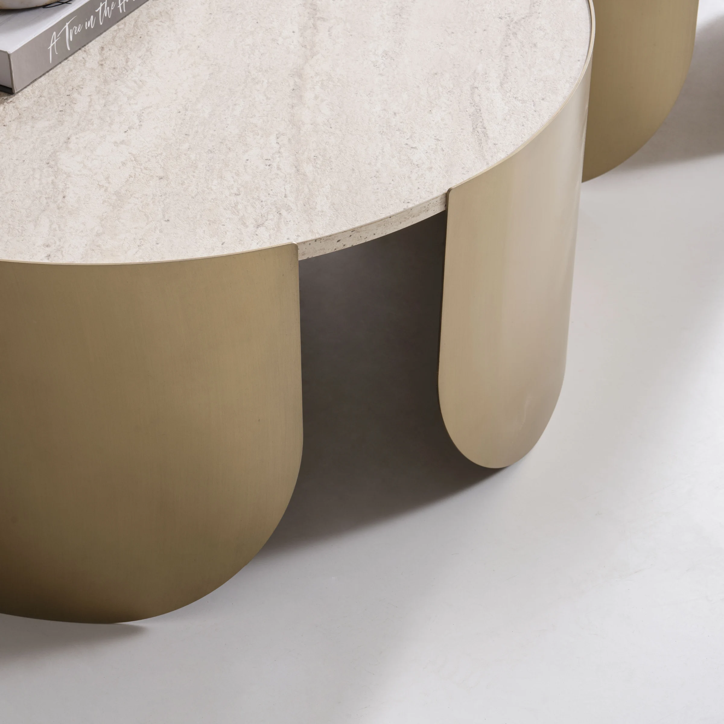 Traventine Холна Маса