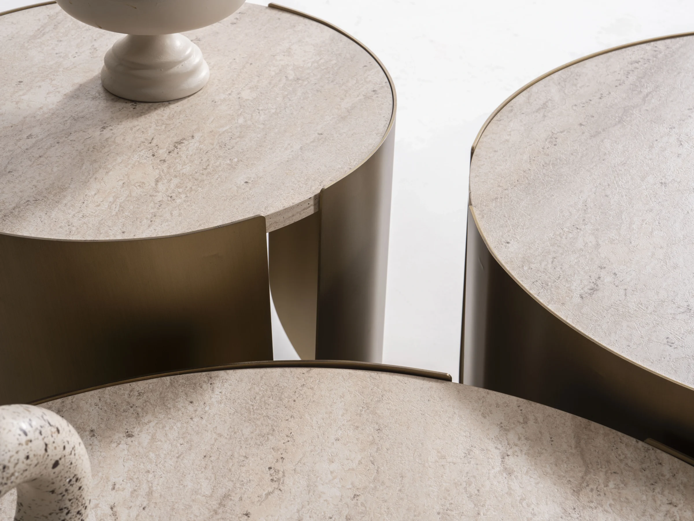 Traventine Холна Маса