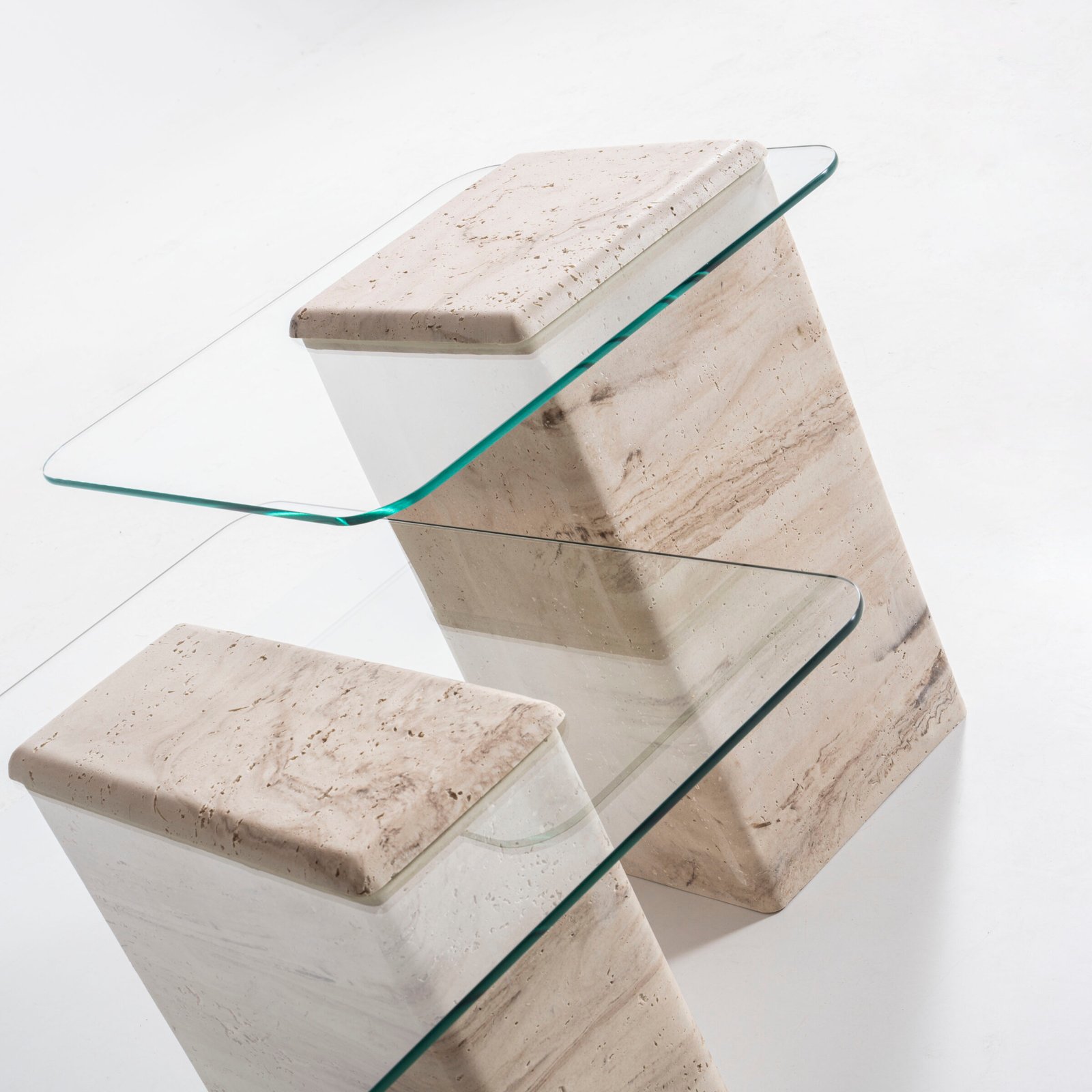 Aurelian Холнa Масa