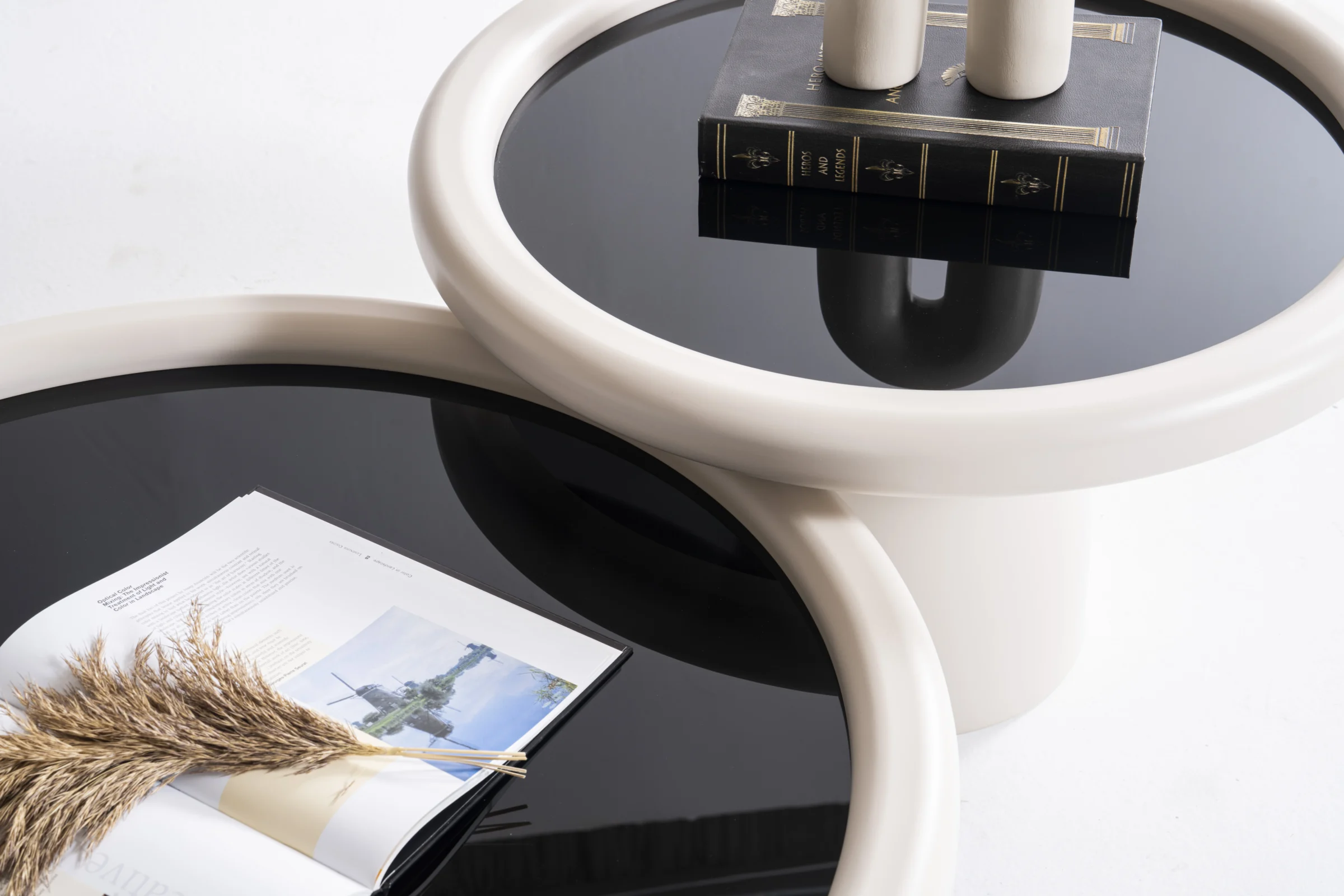 Cream Black Холна Маса