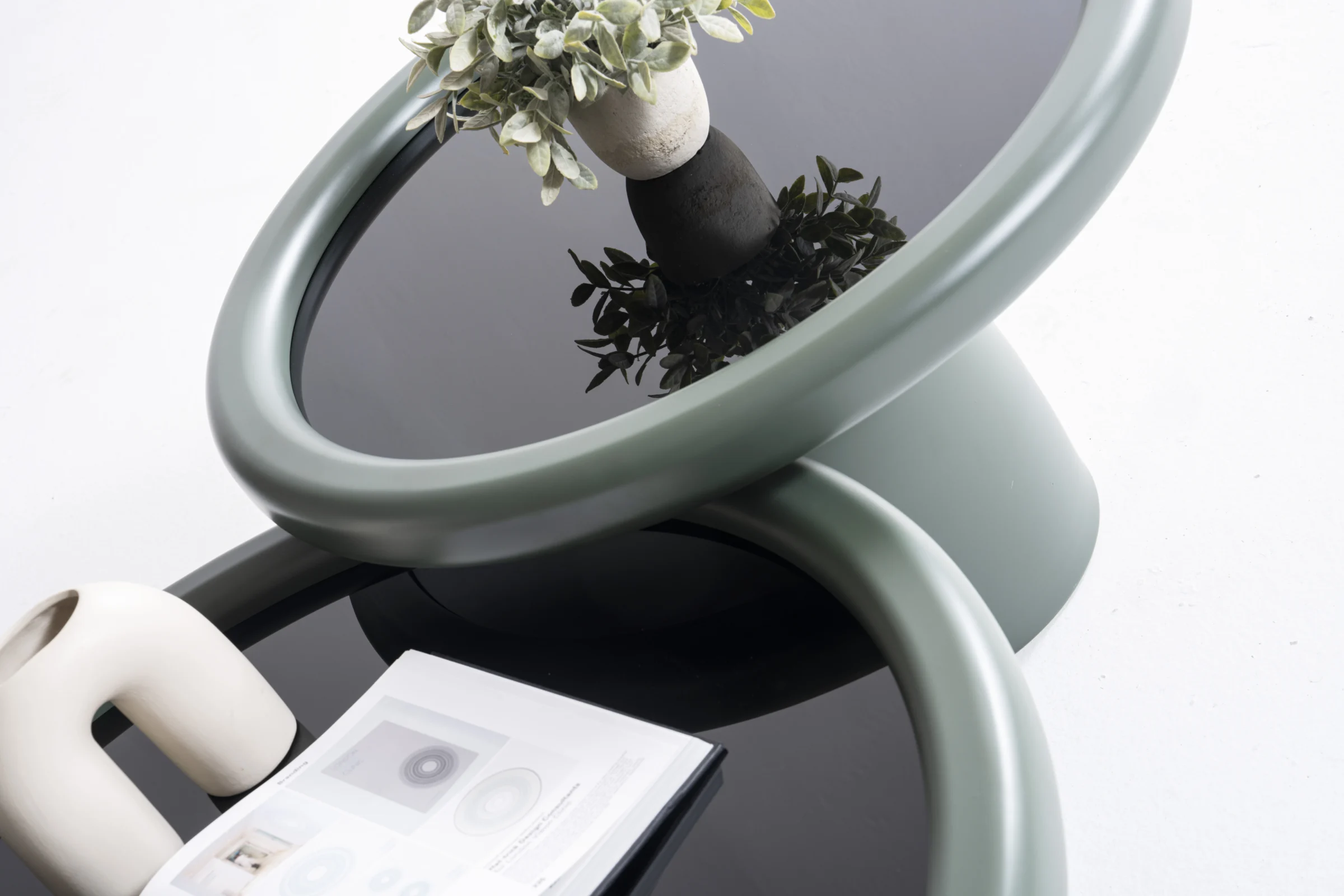 Green Black Холна Маса