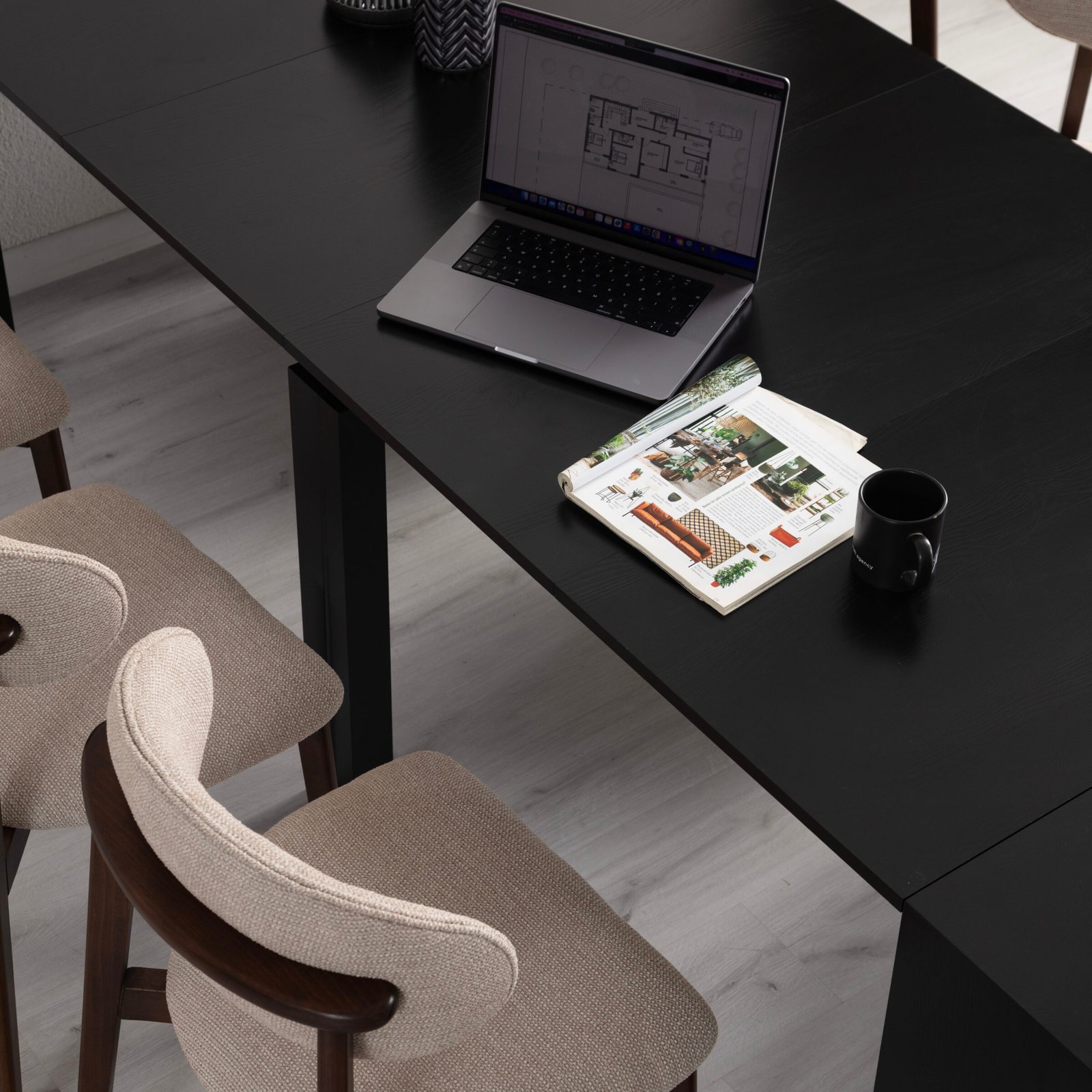 Bingo Dresser Трапезна Маса