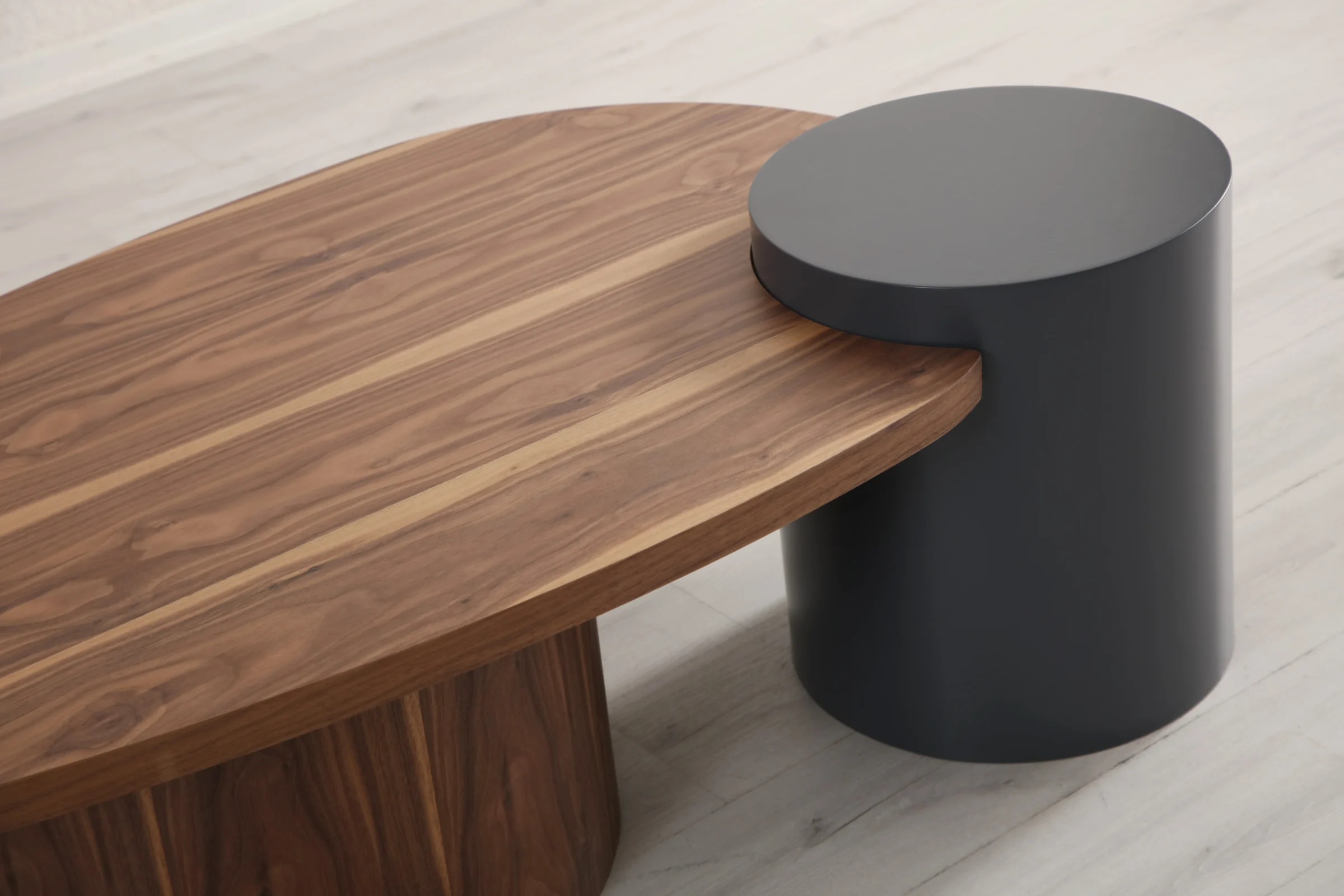 Sorf Black Холна Mаса