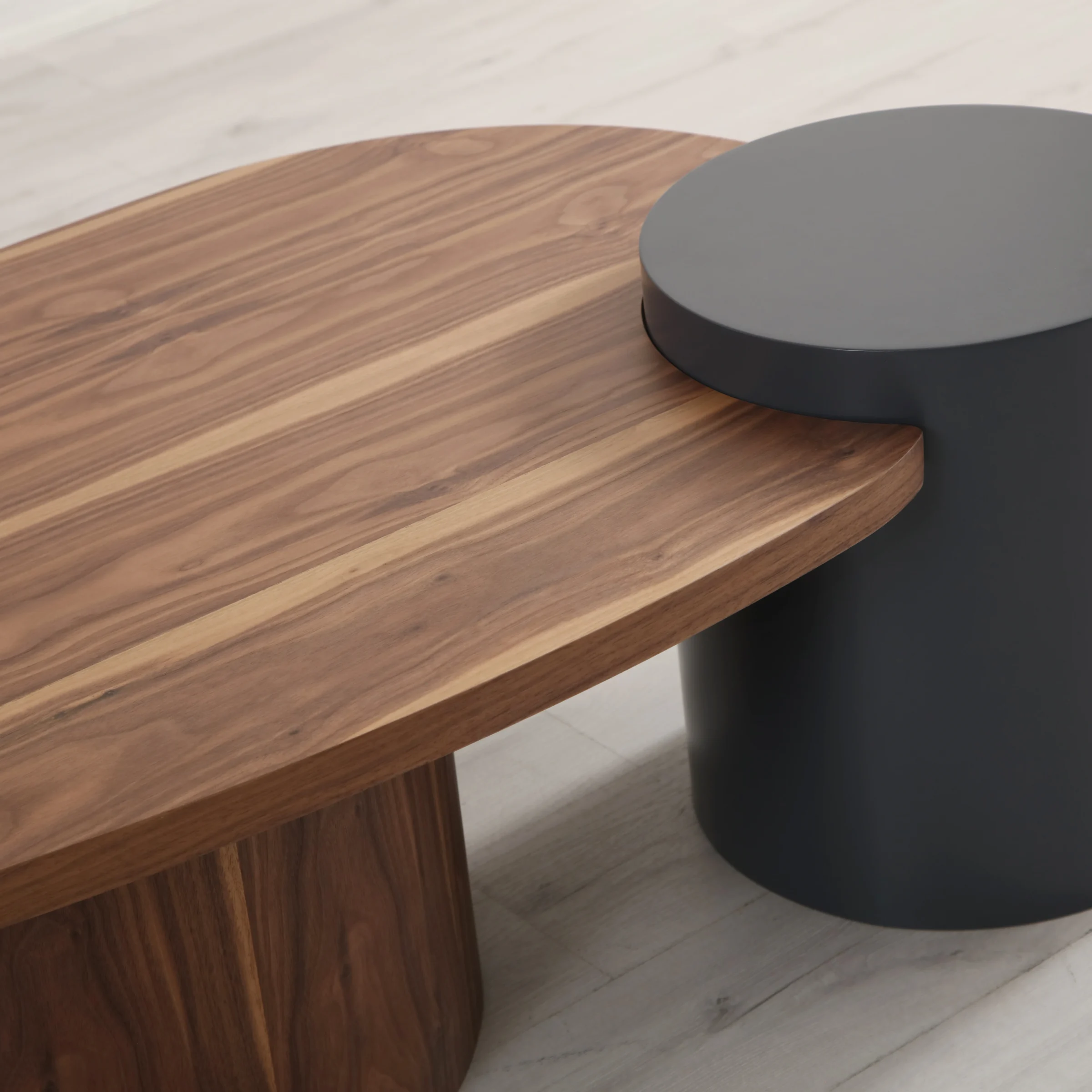 Sorf Black Холна Mаса